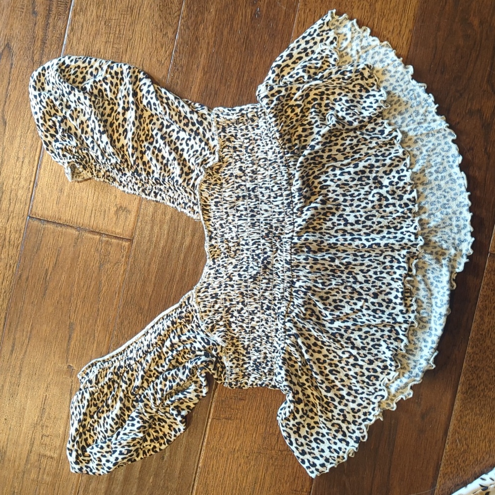 Urban Outfitters leopard top - Picture 4 of 4